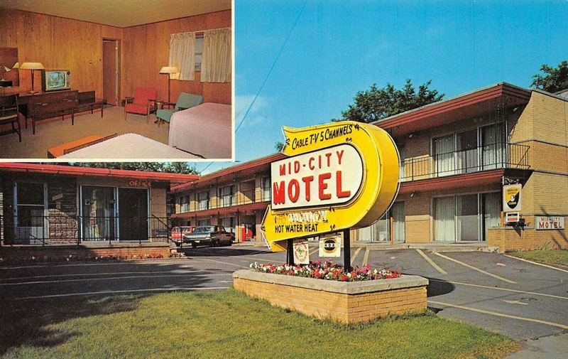 Mid-City Motel - Vintage Postcard
